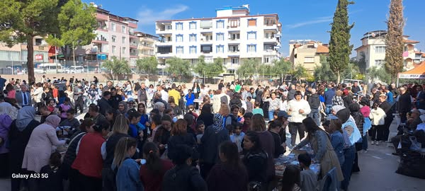 Başkan Orpak Kermese Katıldı