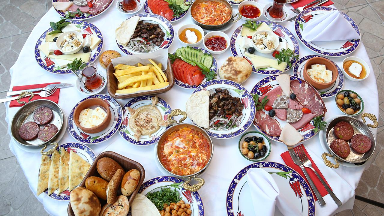 Dayatılanı değil, seçtiğini tüket Serpme değil seçenekli kahvaltı
